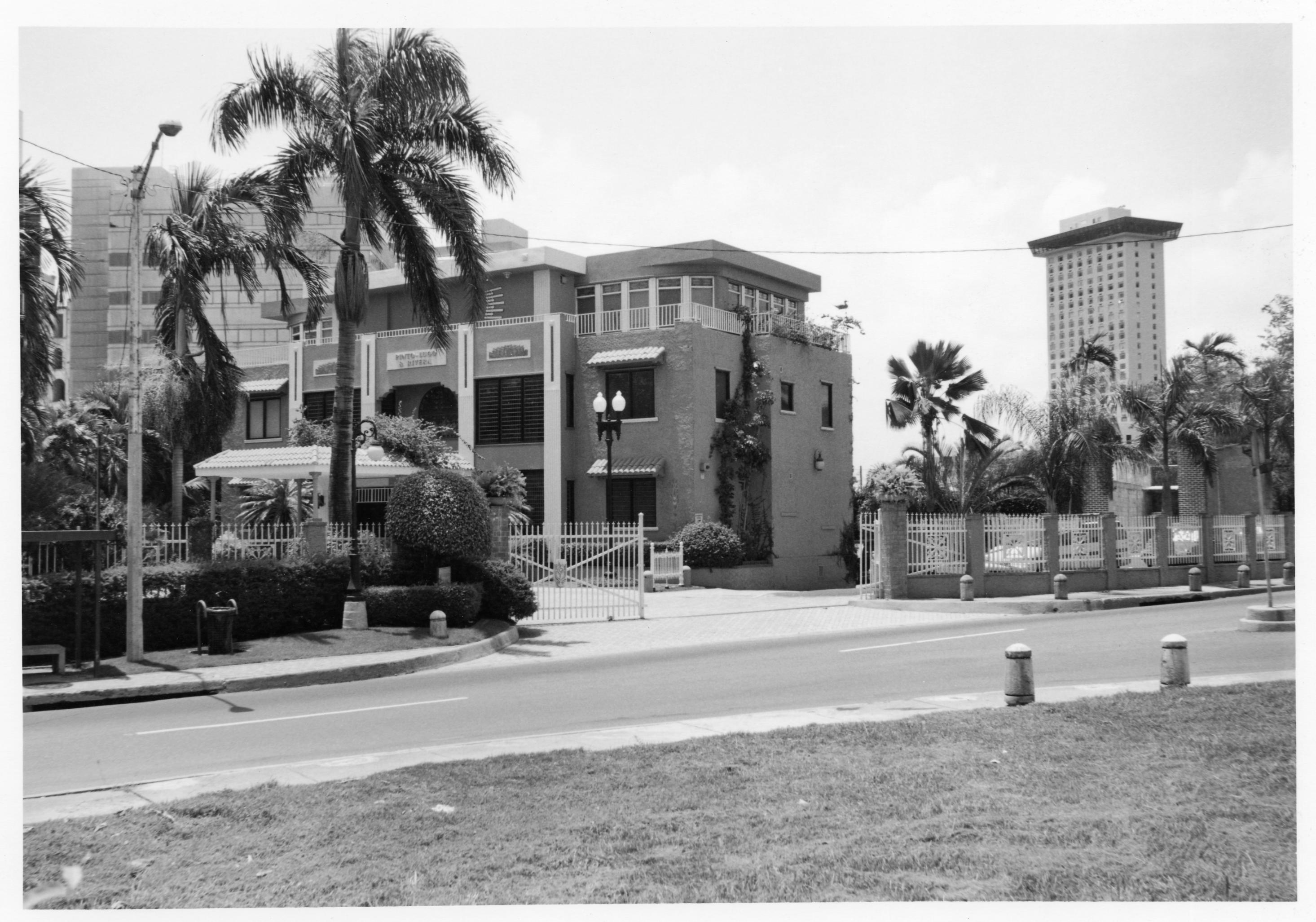 Figueroa Apartment Building – 00001124